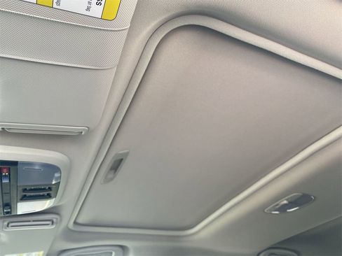 New 2025 Subaru Crosstrek 2.0i Premium image 18