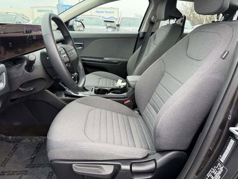 Used 2025 Kia K4 EX image 11