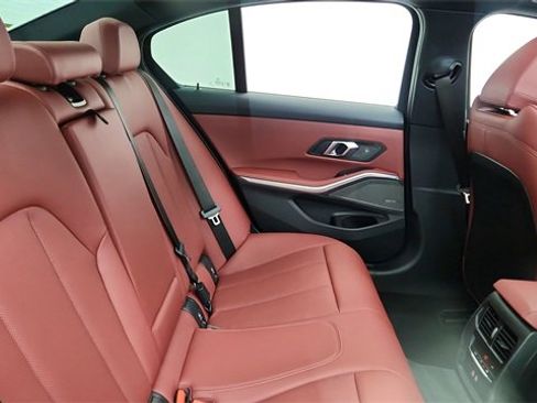 Used 2025 BMW M340i image 24