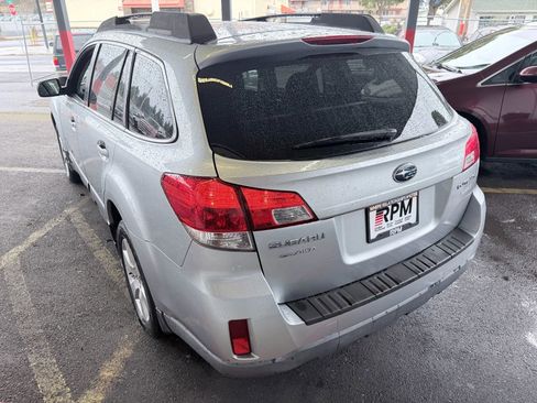 Used 2012 Subaru Outback 2.5i Premium w/ All-Weather Pkg image 5