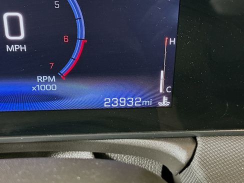 Used 2024 Chevrolet TrailBlazer LS image 18