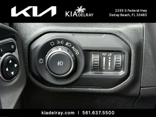 Used 2021 Jeep Wrangler Unlimited Sahara AWD/4WD image 28