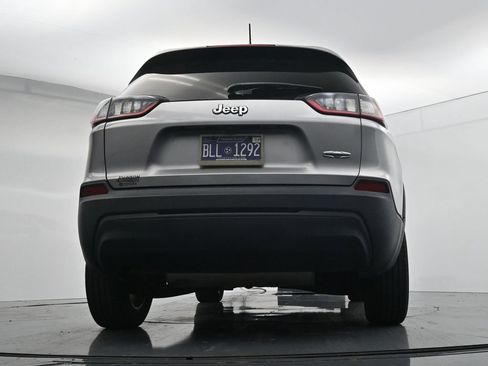 Used 2020 Jeep Cherokee Latitude FWD image 21