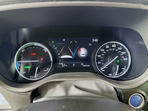 Used 2024 Toyota Sienna Limited FWD image 12