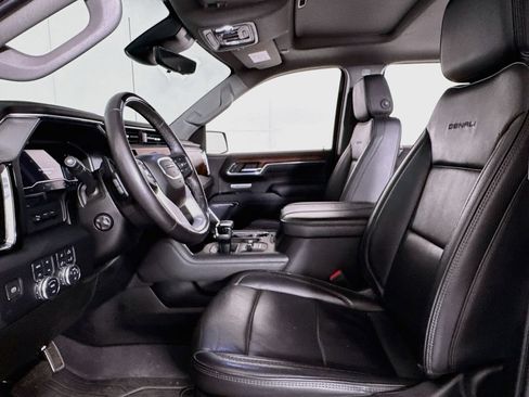 Used 2023 GMC Sierra 1500 Denali w/ Technology Package AWD/4WD image 12