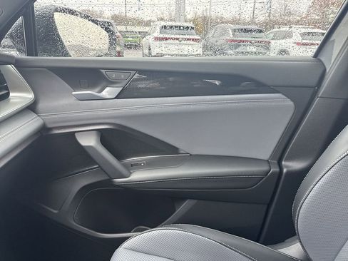 New 2026 Volkswagen Tiguan SE R-Line AWD/4WD image 25