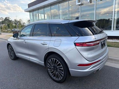 Used 2020 Lincoln Corsair Reserve FWD image 3