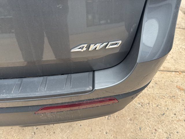 Used 2023 Ford Explorer XLT AWD/4WD image 7