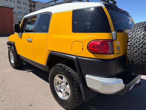 Used 2008 Toyota FJ Cruiser 4WD image 5