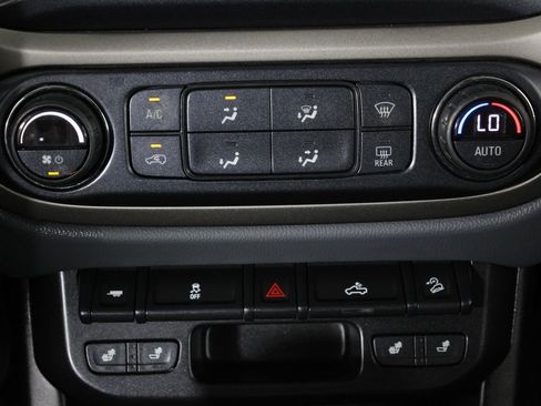 Used 2017 Chevrolet Colorado Z71 image 20