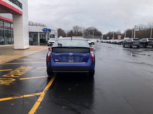 Used 2016 Toyota Prius Three w/ Protection Package image 9