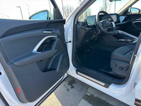 Used 2025 Audi Q5 Premium AWD/4WD image 19