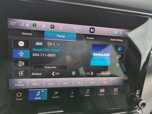 Used 2024 Jeep Wagoneer L Series III w/ Flexible Seating Group image 17