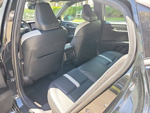 Used 2025 Toyota Camry SE FWD image 10