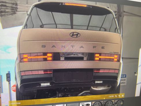 Used 2025 Hyundai Santa Fe Calligraphy AWD/4WD image 6