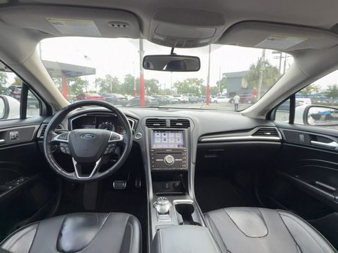 Used 2018 Ford Fusion Titanium AWD/4WD image 15