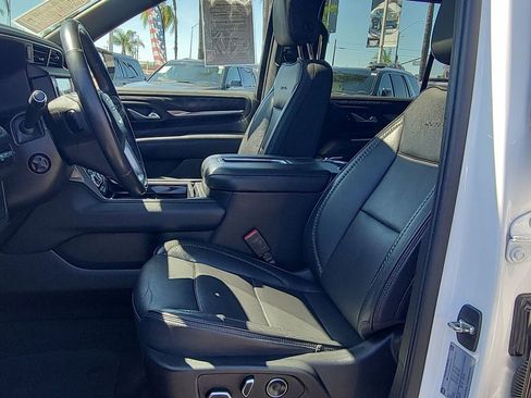 Used 2021 GMC Yukon Denali w/ Denali Premium Package image 19