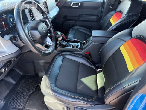 Used 2025 Ford Bronco Big Bend w/ Black Diamond Package image 12