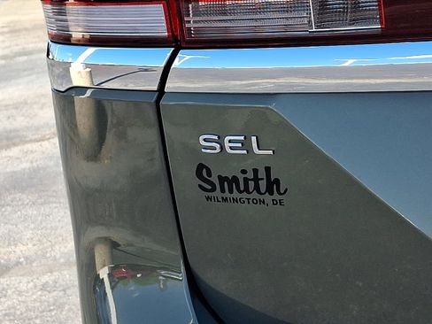 Certified 2026 Volkswagen Atlas SEL Premium R-Line AWD/4WD image 32