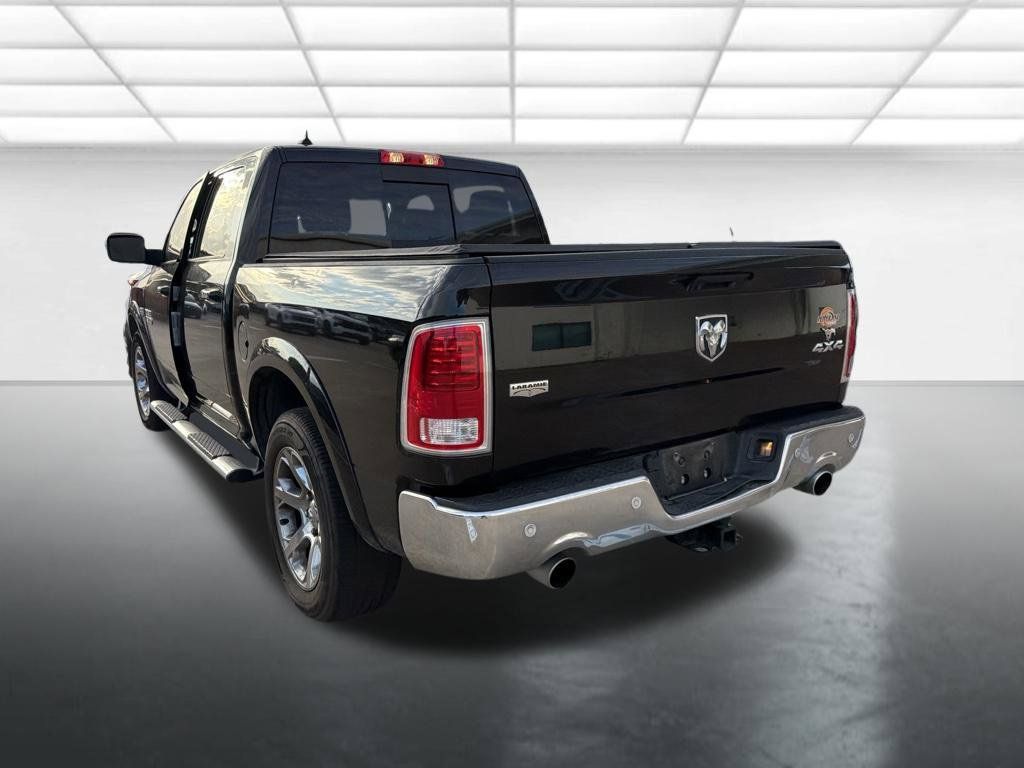 Used 2017 RAM 1500 Laramie w/ Convenience Group AWD/4WD image 4