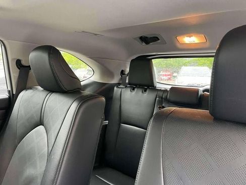 Used 2023 Toyota Highlander Platinum AWD/4WD image 12