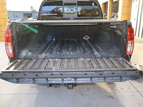 Used 2021 Nissan Frontier PRO-4X w/ Pro-4x Utility Package image 16