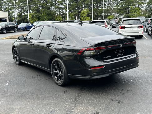 Used 2025 Honda Accord SE image 10