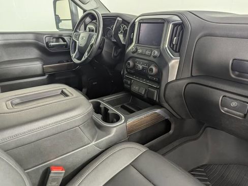 Used 2022 Chevrolet Silverado 1500 LT Trail Boss w/ Convenience Package II AWD/4WD image 23