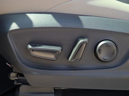 New 2026 Toyota Tacoma Limited AWD/4WD image 19