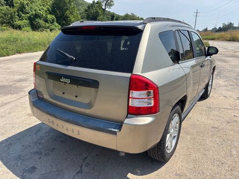 Used 2007 Jeep Compass Sport FWD image 7