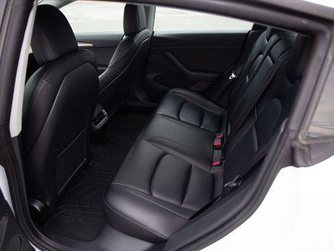 Used 2021 Tesla Model 3 Standard Range Plus image 20