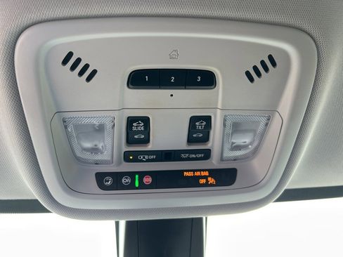 Certified 2021 Chevrolet Traverse High Country image 34