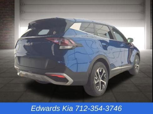 Used 2023 Kia Sportage EX image 5