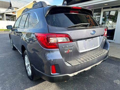 Used 2016 Subaru Outback 2.5i Premium image 4