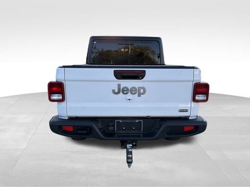 Used 2022 Jeep Gladiator Overland w/ Popular Equipment Package image 7