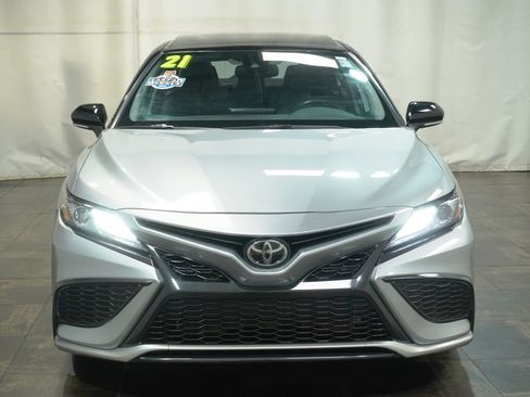 Certified 2021 Toyota Camry XSE FWD image 8