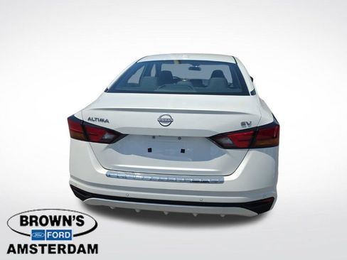 Used 2023 Nissan Altima 2.5 SV FWD image 7