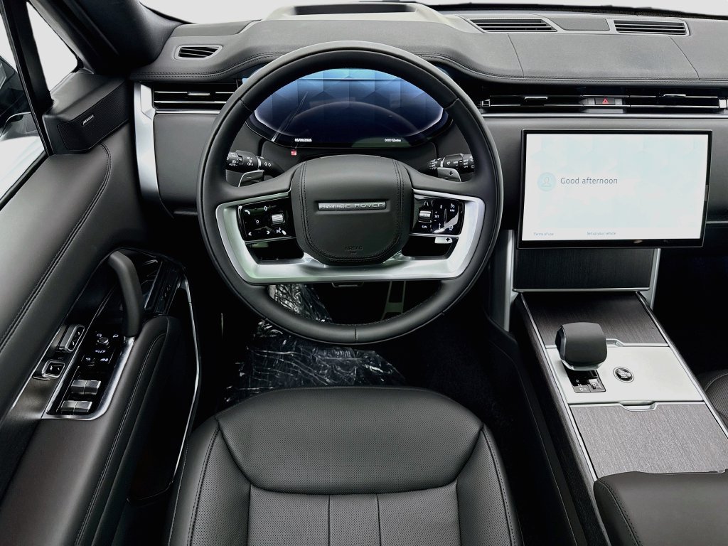 New 2026 Land Rover Range Rover Long Wheelbase SE AWD/4WD image 10