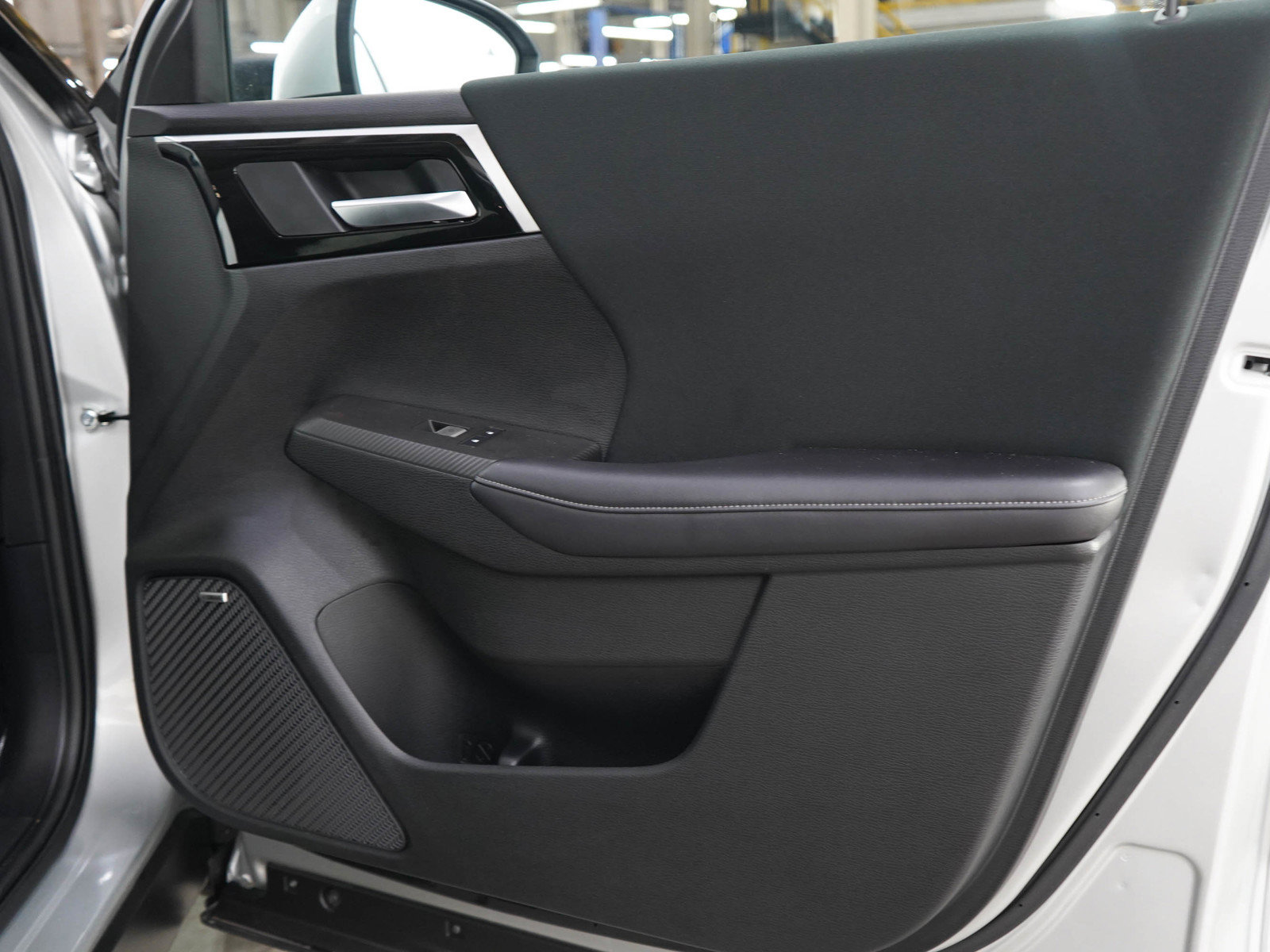 Used 2025 Mitsubishi Outlander ES AWD/4WD image 9
