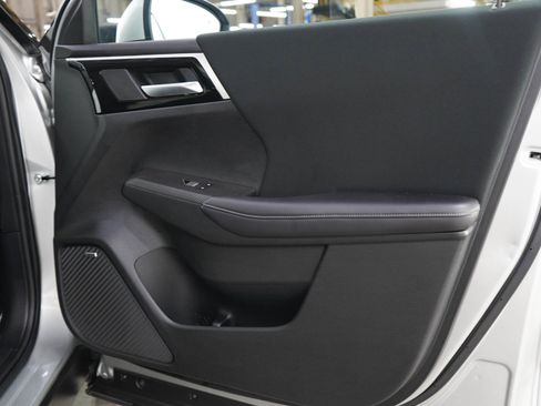 Used 2025 Mitsubishi Outlander ES AWD/4WD image 9