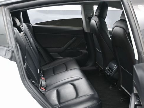 Used 2020 Tesla Model 3 Standard Range Plus image 30