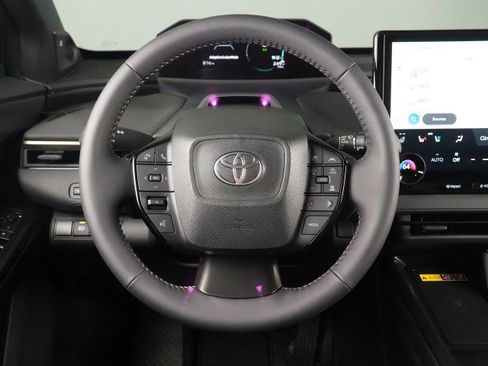 Used 2026 Toyota bZ FWD image 18