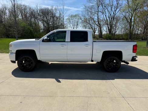 Used 2018 Chevrolet Silverado 1500 LT w/ All Star Edition image 4