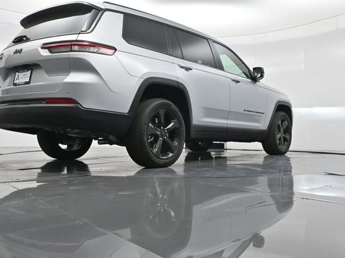 New 2025 Jeep Grand Cherokee L Altitude image 43