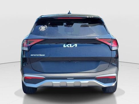 Used 2023 Kia Sportage EX image 3