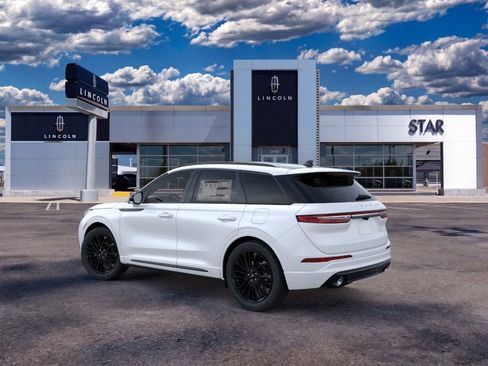 New 2025 Lincoln Corsair AWD w/ Equipment Group 101A image 4