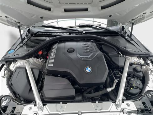Used 2024 BMW 430i Coupe w/ M Sport Package RWD image 18