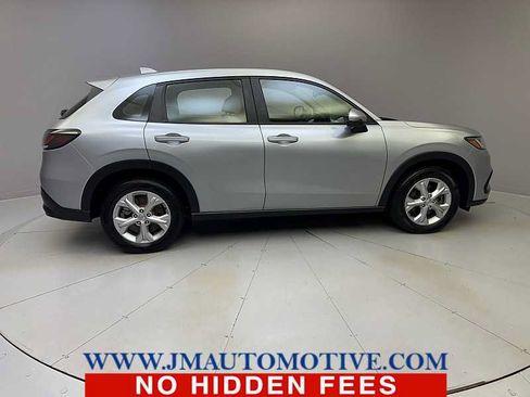 Used 2023 Honda HR-V LX image 6