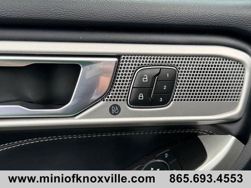 Used 2022 Ford Explorer Limited w/ Equipment Group 301A AWD/4WD image 16