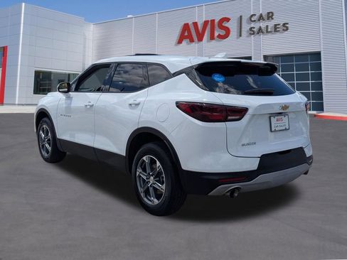 Used 2025 Chevrolet Blazer LT FWD image 9